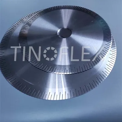 Berapa kecepatan potong mesin pemotong selang?